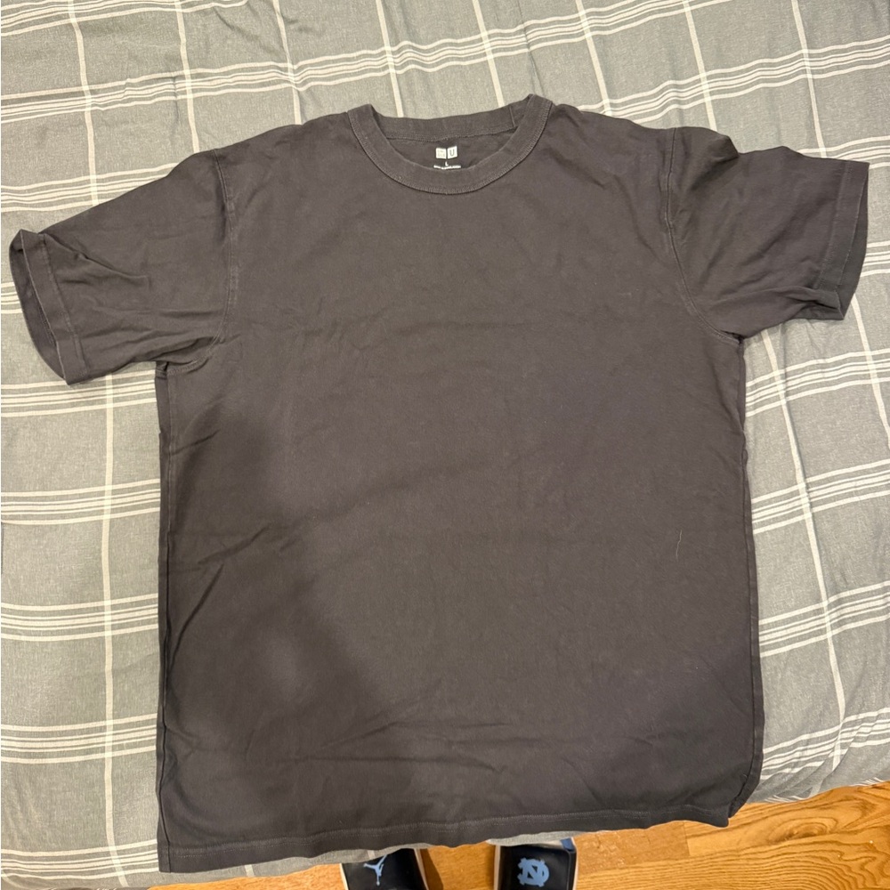 Uniqlo Dark Gray Men's Short Sleeve Tee